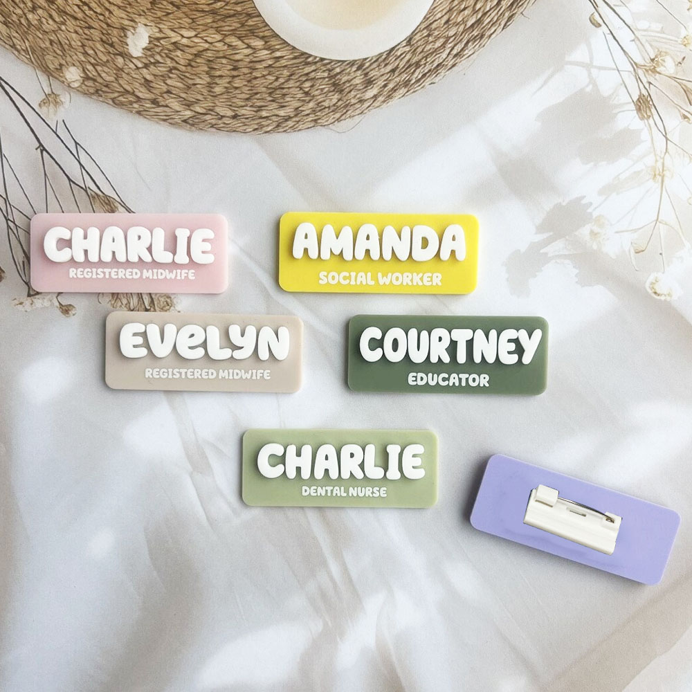 Vintage Fashion Guild - Custom Name Brooch Personalized Nameplate Acrylic