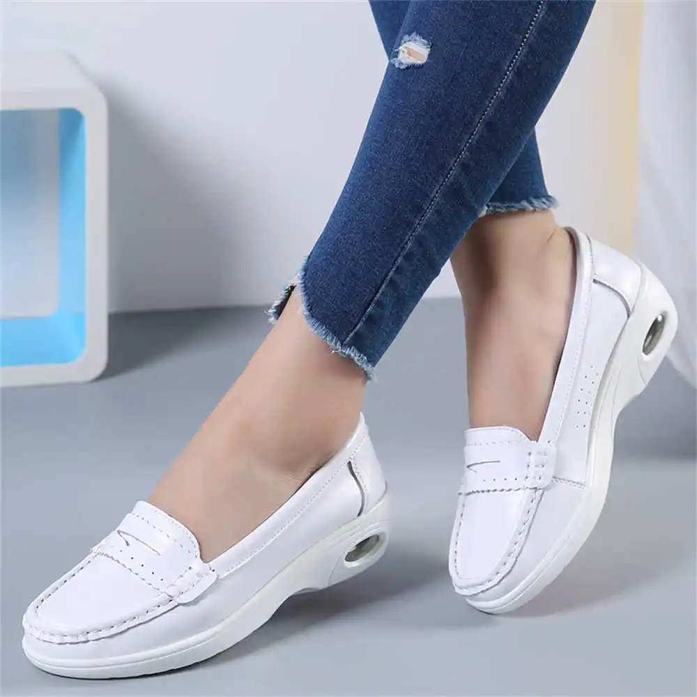 Thick Sole Slipon White Traine – Vintage Fashion Brands Uk recenzja i cena