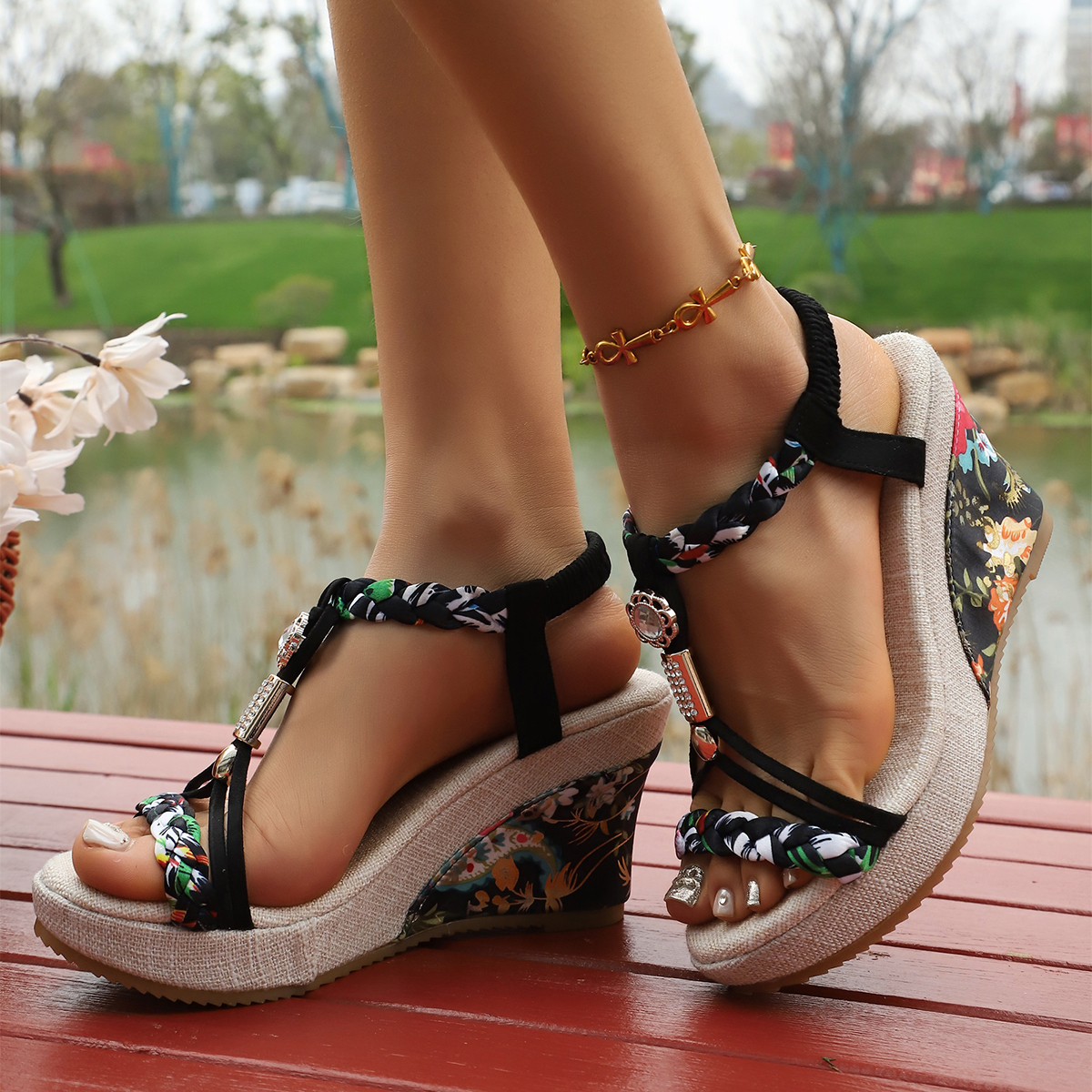 Vintage Rivet Decor Wedge Sand – Vintage Fashion Plus Size recenzja i cena